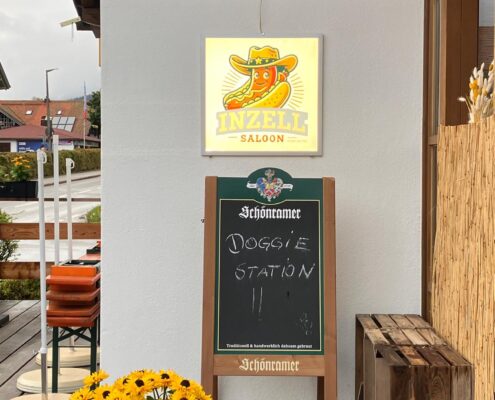 Inzell-Saloon Doggie Station